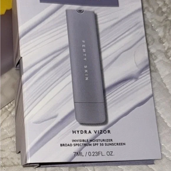 Fenty Lavender Cosmetic Bag bundle NIP - Picture 4 of 10